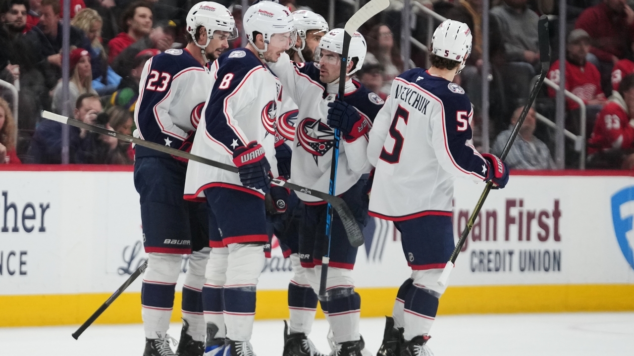 Zach Werenski scores in shootout to lead Blue Jackets over Red