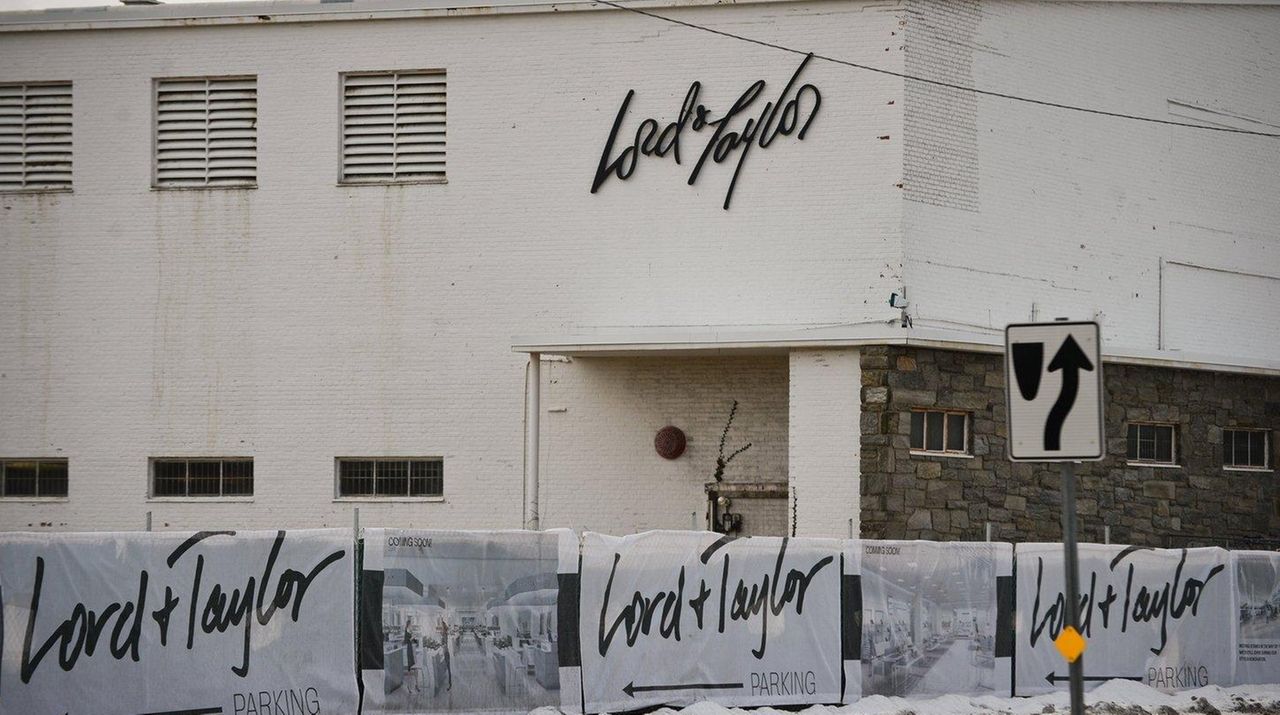 Lord & Taylor Expands In Manhasset