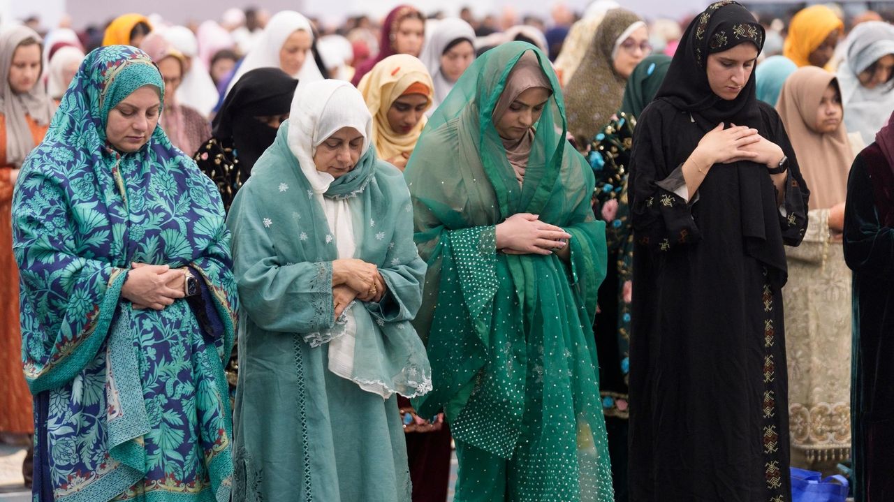 Muslim leaders are 'out of words' as they tire of the White House outreach on the war in Gaza - Vimarsana News
