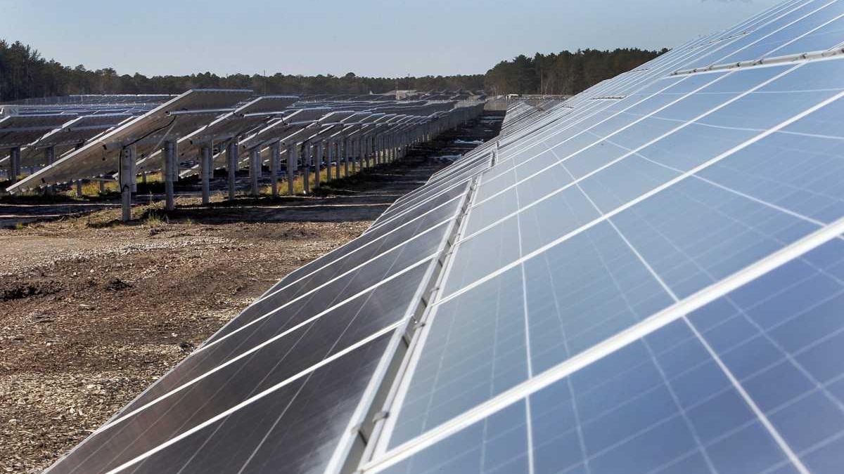 Power's on at BP's Long Island Solar Farm - Newsday