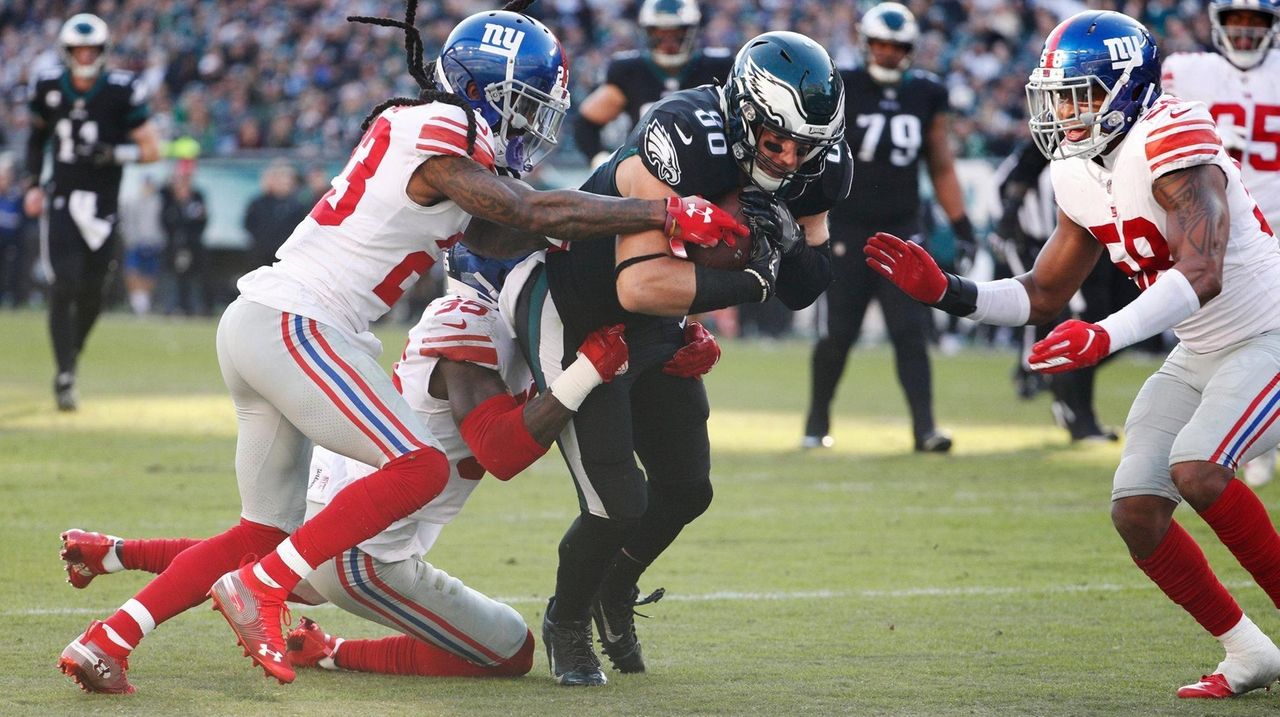 Giants rest key regulars, lose regular-season finale to Eagles - Newsday