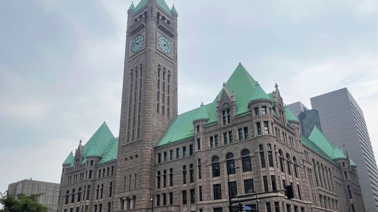 Minneapolis advances measure for minimum wage to Uber and Lyft drivers -  Newsday