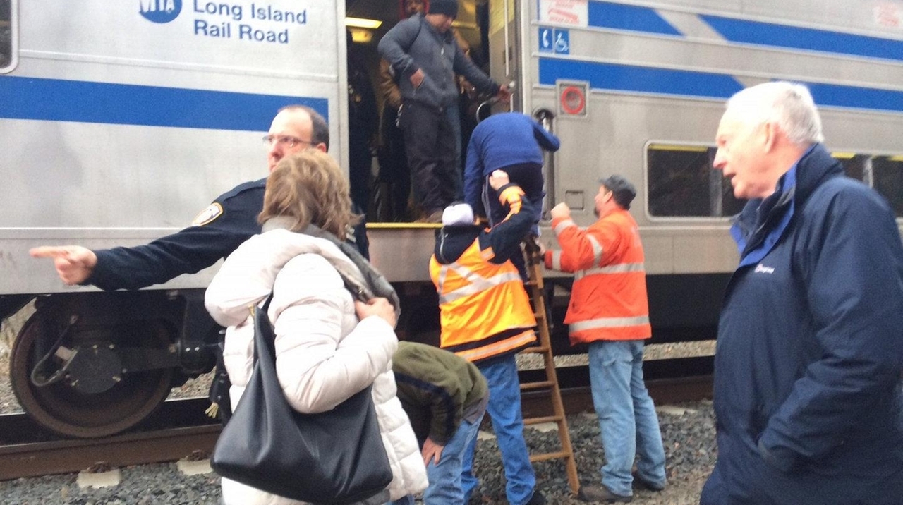 LIRR: Train hits car on tracks in Patchogue, delays service - Newsday
