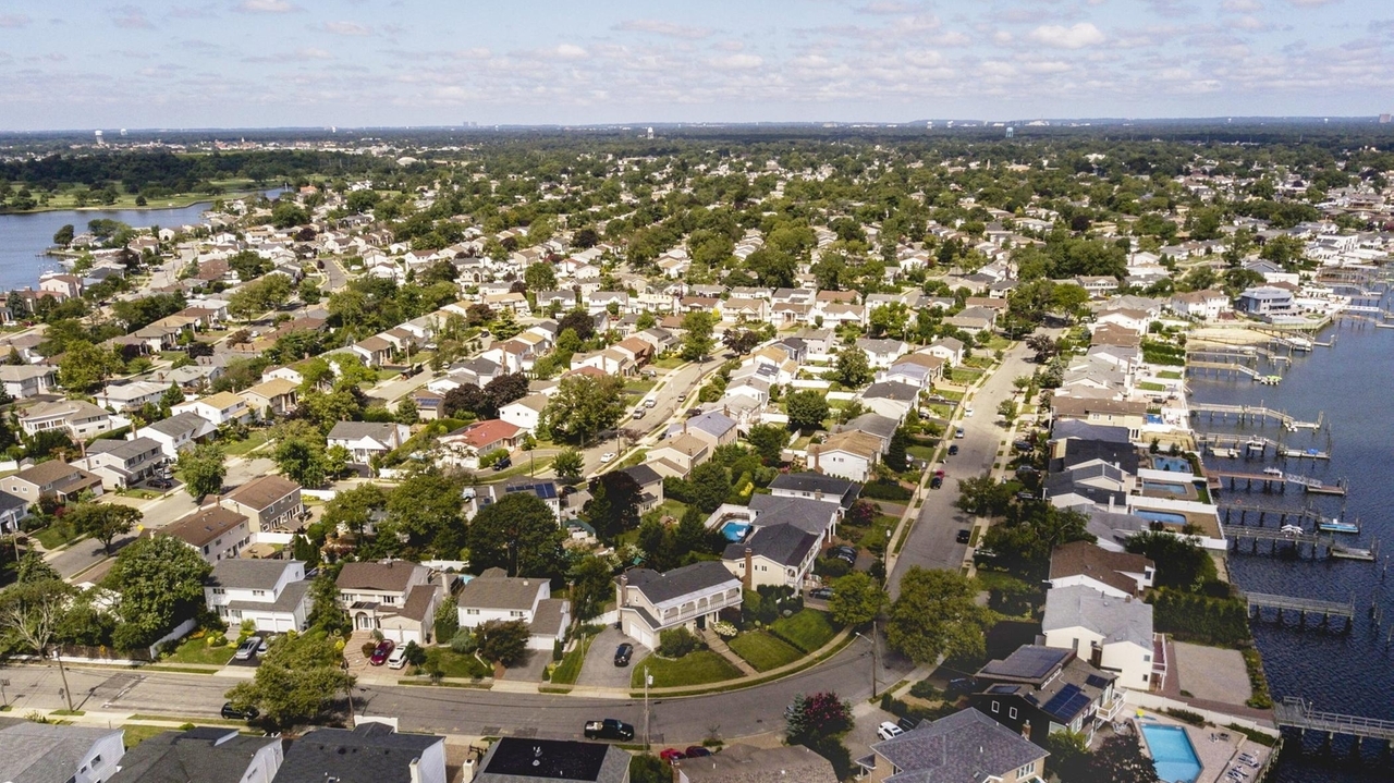 What to know about the latest population gains in Long Island's towns, cities - Newsday