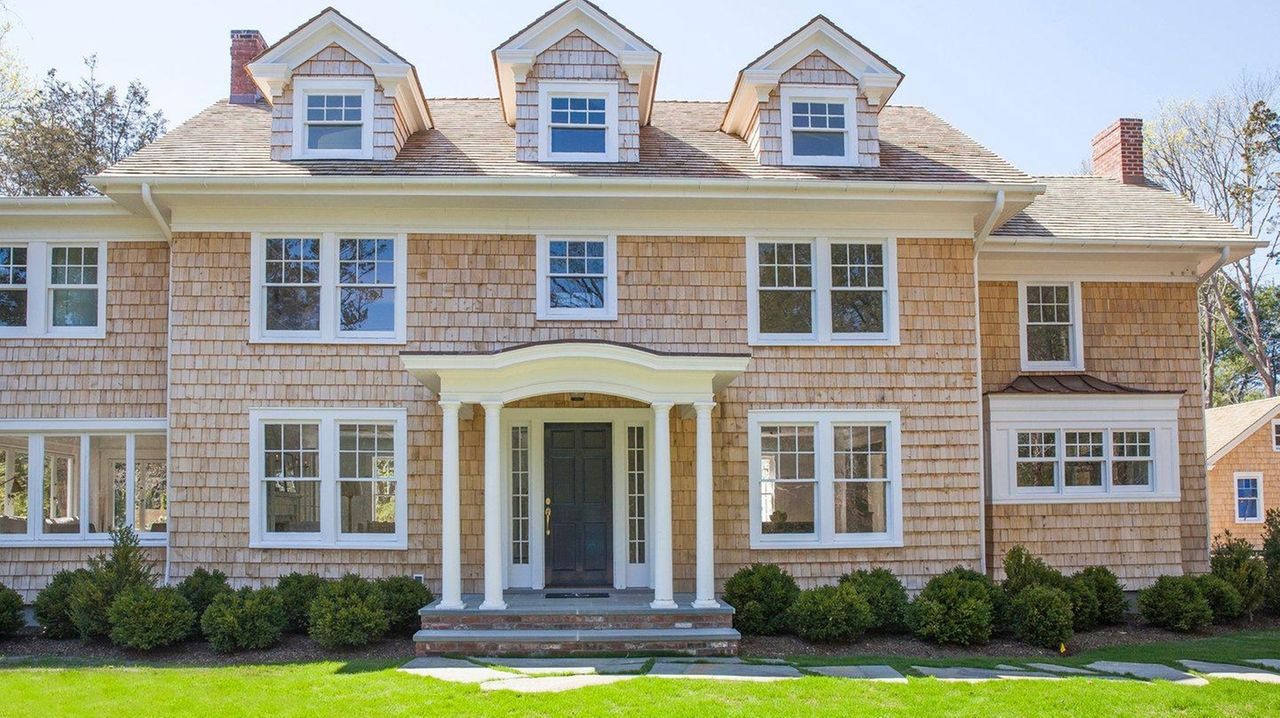 2.195M Bellport home once owned by physicist Newsday