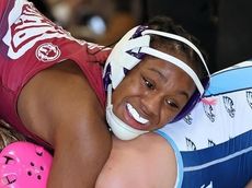 Bay Shore's Murray, Newfield's Hernandez claim titles in first Suffolk girls wrestling championships