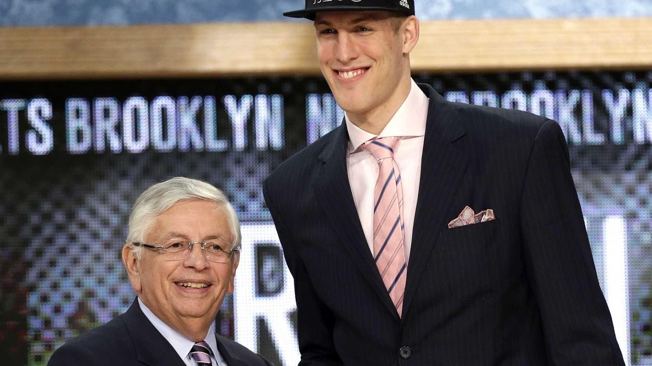 Brooklyn Nets Draft Mason Plumlee '09 in first round