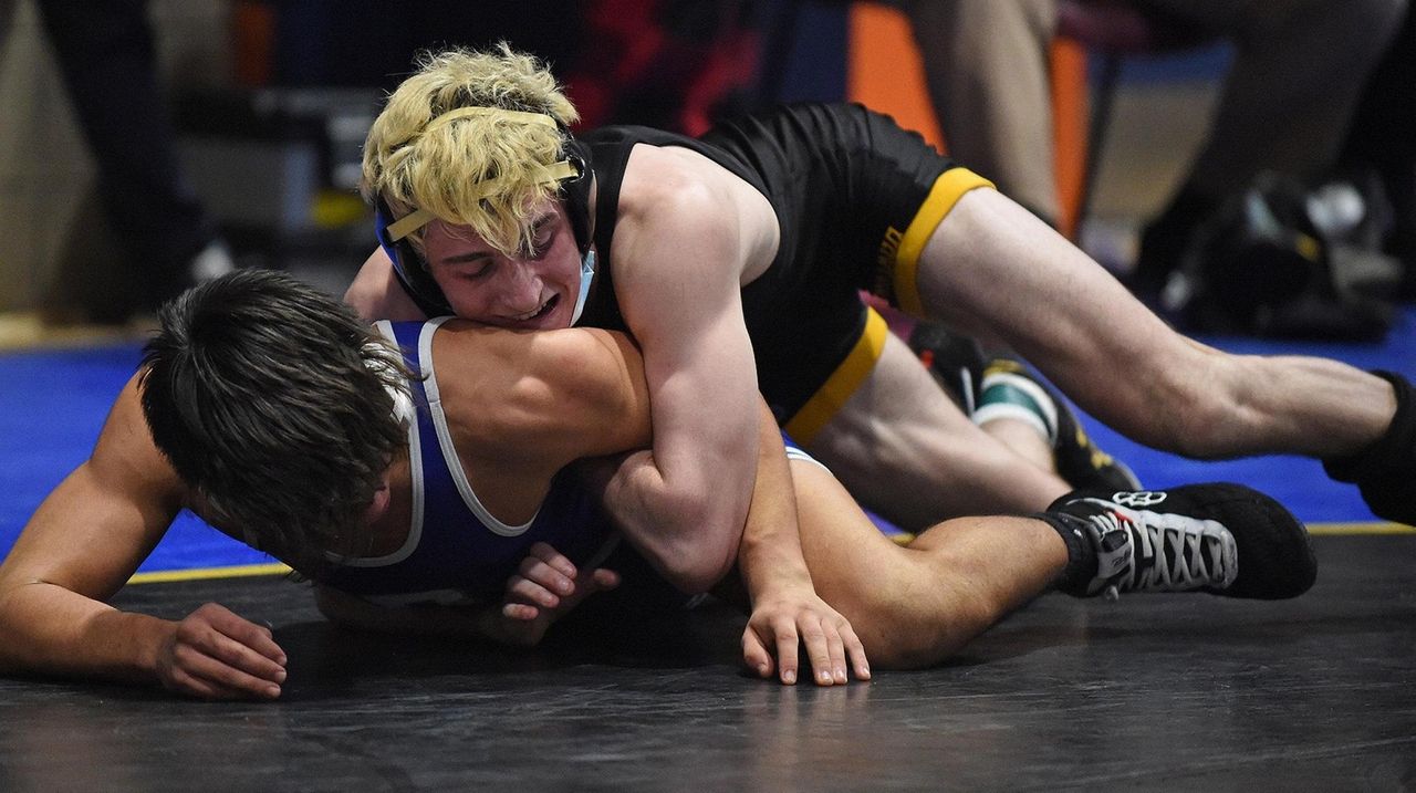 Arbeit, Waldman, Herrera-Calle move on at Nassau tournament - Newsday