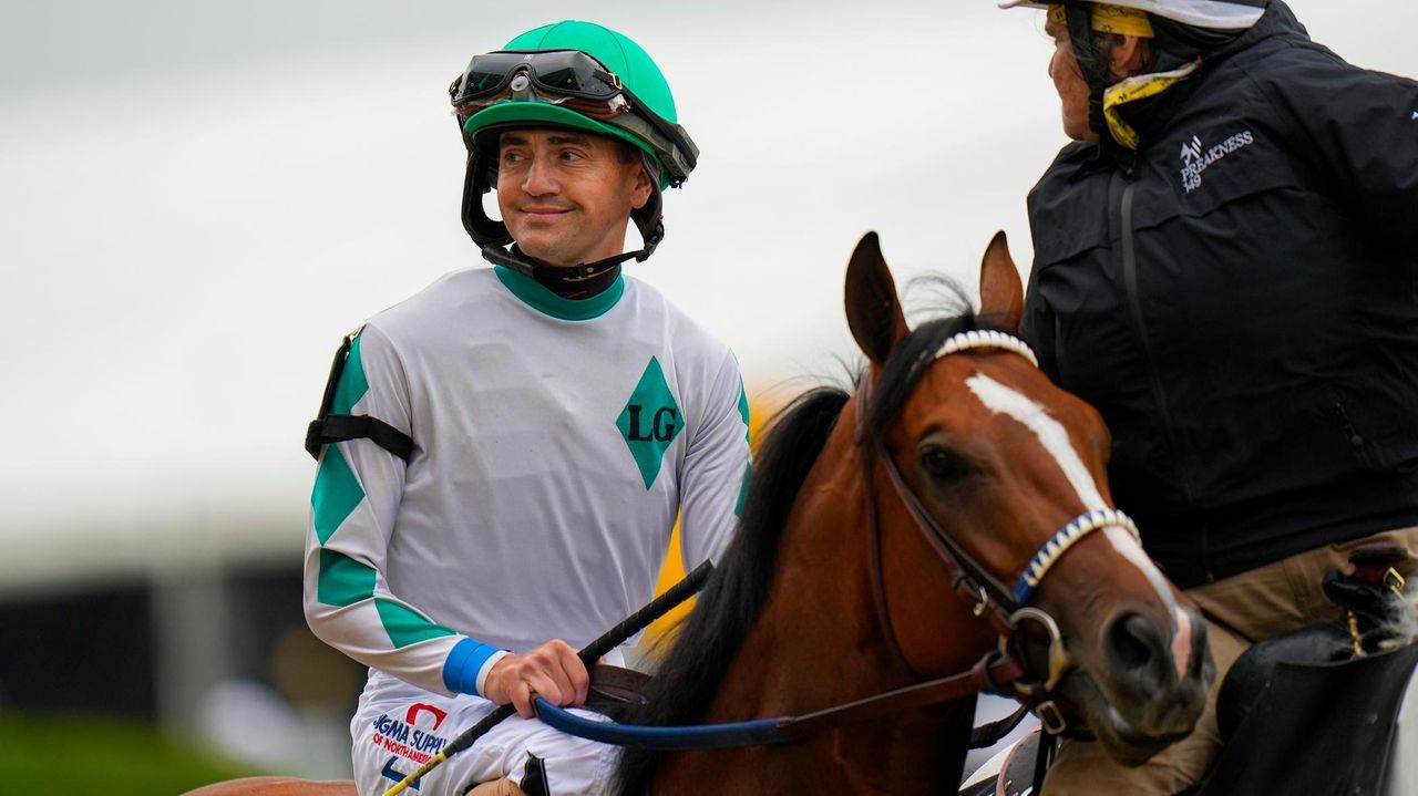 Kentucky Derby winner and Preakness runner-up Mystik Dan on track to run in the Belmont at Saratoga