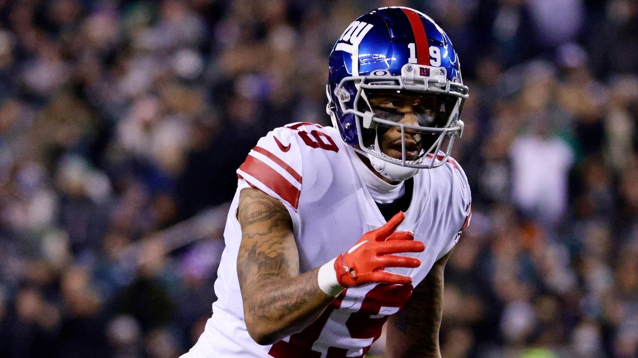 Giants' Kenny Golladay plays just two snaps in new rock bottom