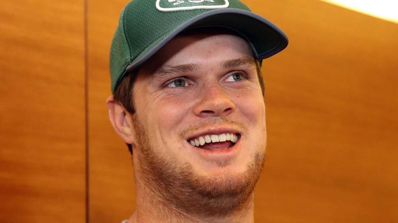 Sam Darnold gets more first-team snaps than Teddy Bridgewater - Newsday