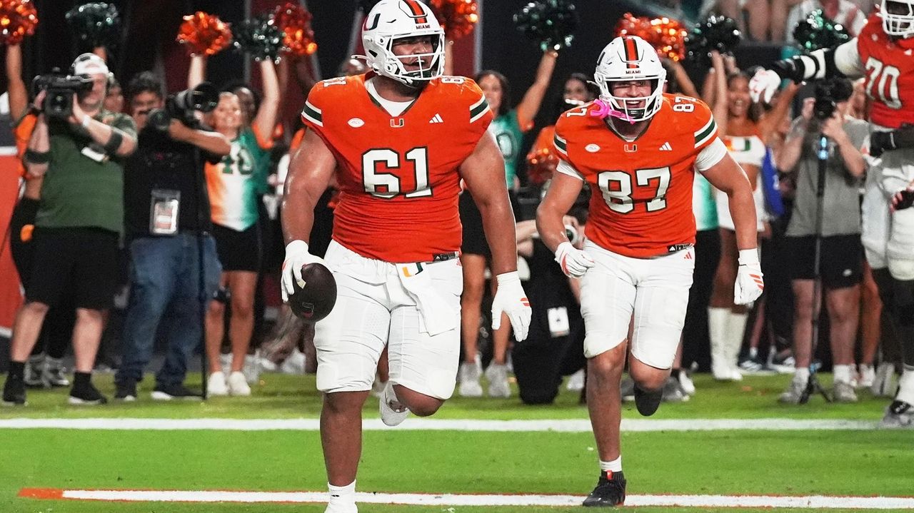 AP Top 25 poll preview: Keep eye on No. 16 Miami if it beats NC State; Texas-Georgia is the top game