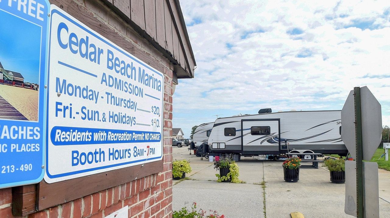 Babylon Town proposes 500 fine for counterfeit beach passes Newsday