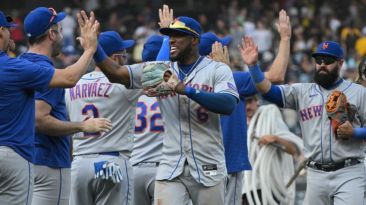 Mark Canha hits tiebreaking double in seventh, Mets beat Pirates to snap  seven-game losing streak - The Boston Globe