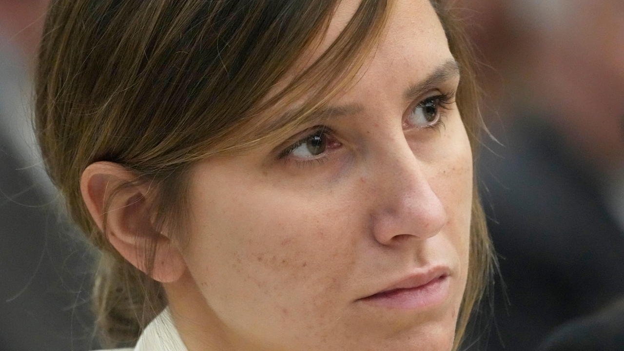 Utah woman accused of killing husband after writing book about grief is sued for over $13 million - Vimarsana News