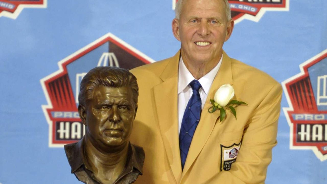 Bill Parcells to be presented his Hall of Fame ring at halftime of