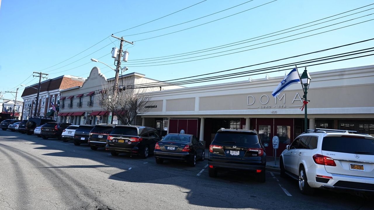 Buying in Cedarhurst Cultural, commercial hub in the Five Towns Newsday