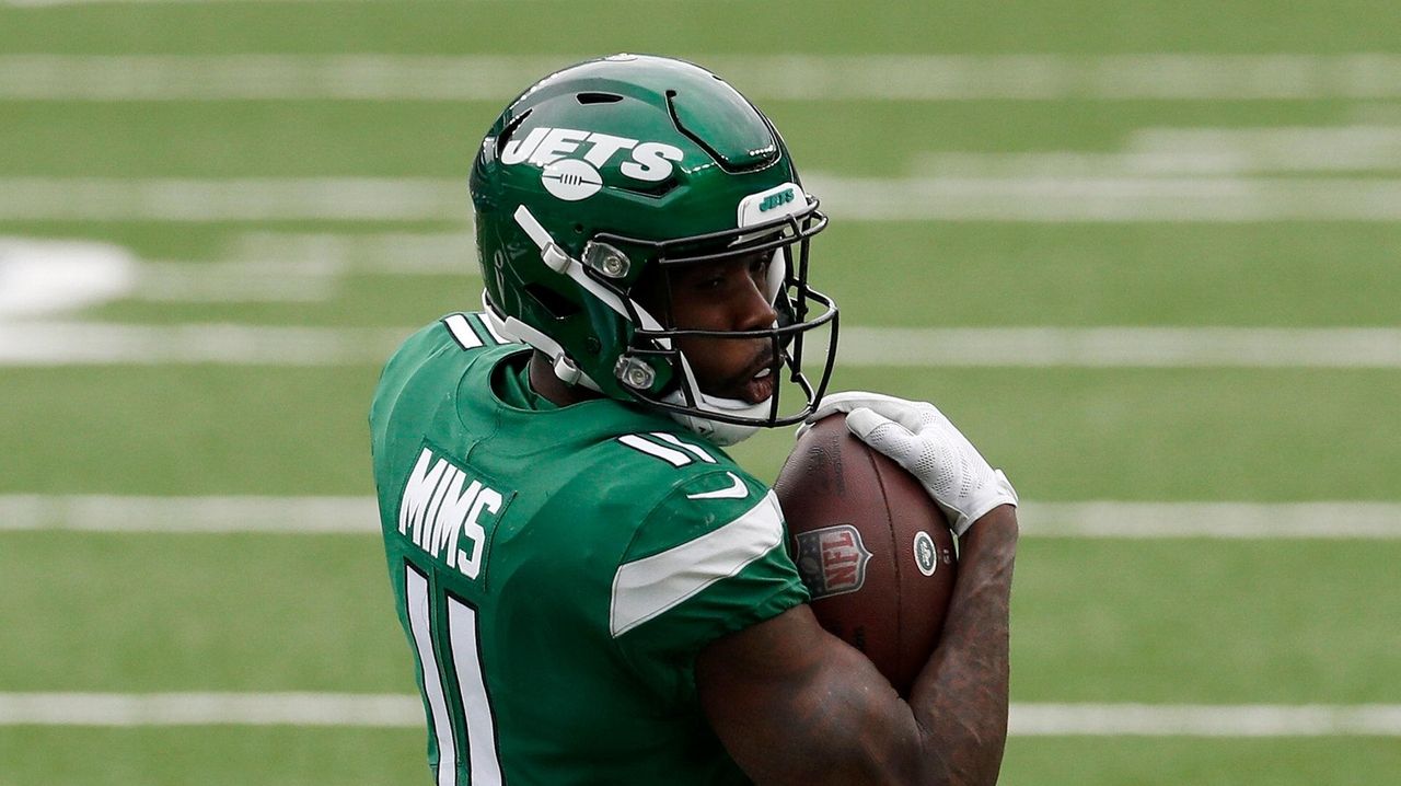 Jets making Denzel Mims earn starting role