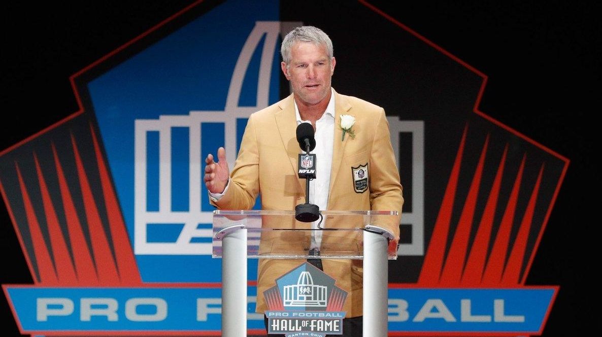 Brett Favre leads Pro Football Hall of Fame class