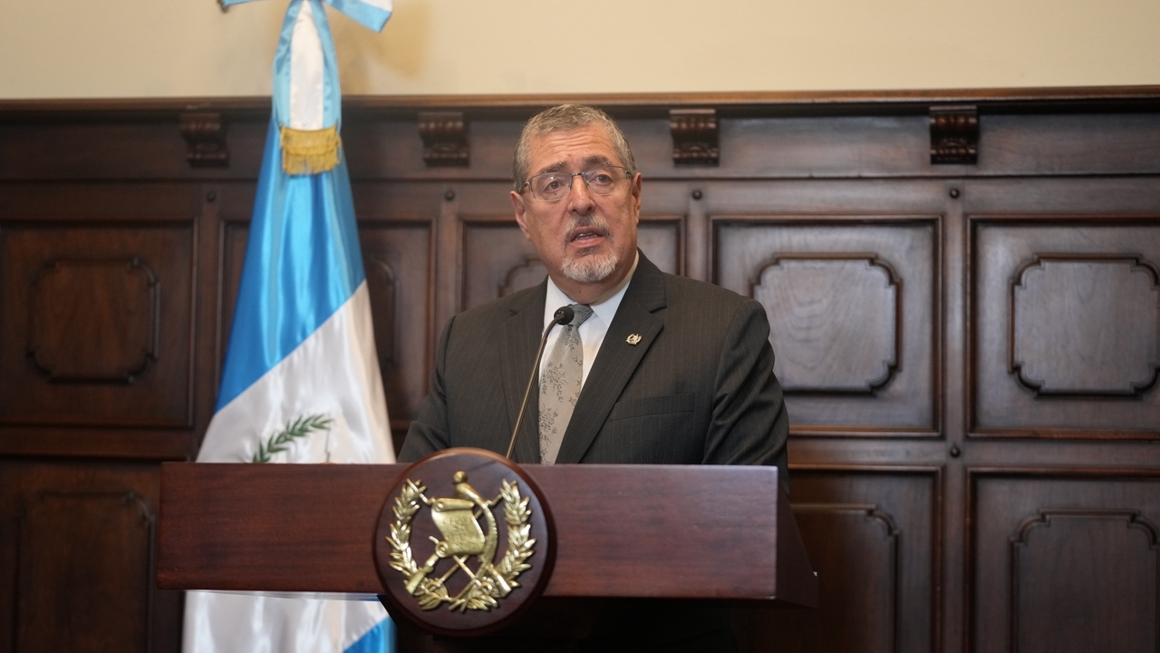 Guatemala's president replaces attorney general after years-long struggle