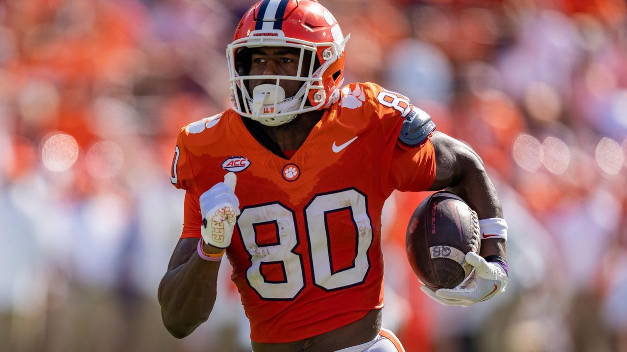 Clemson football: All orange uniform is the best in college football history