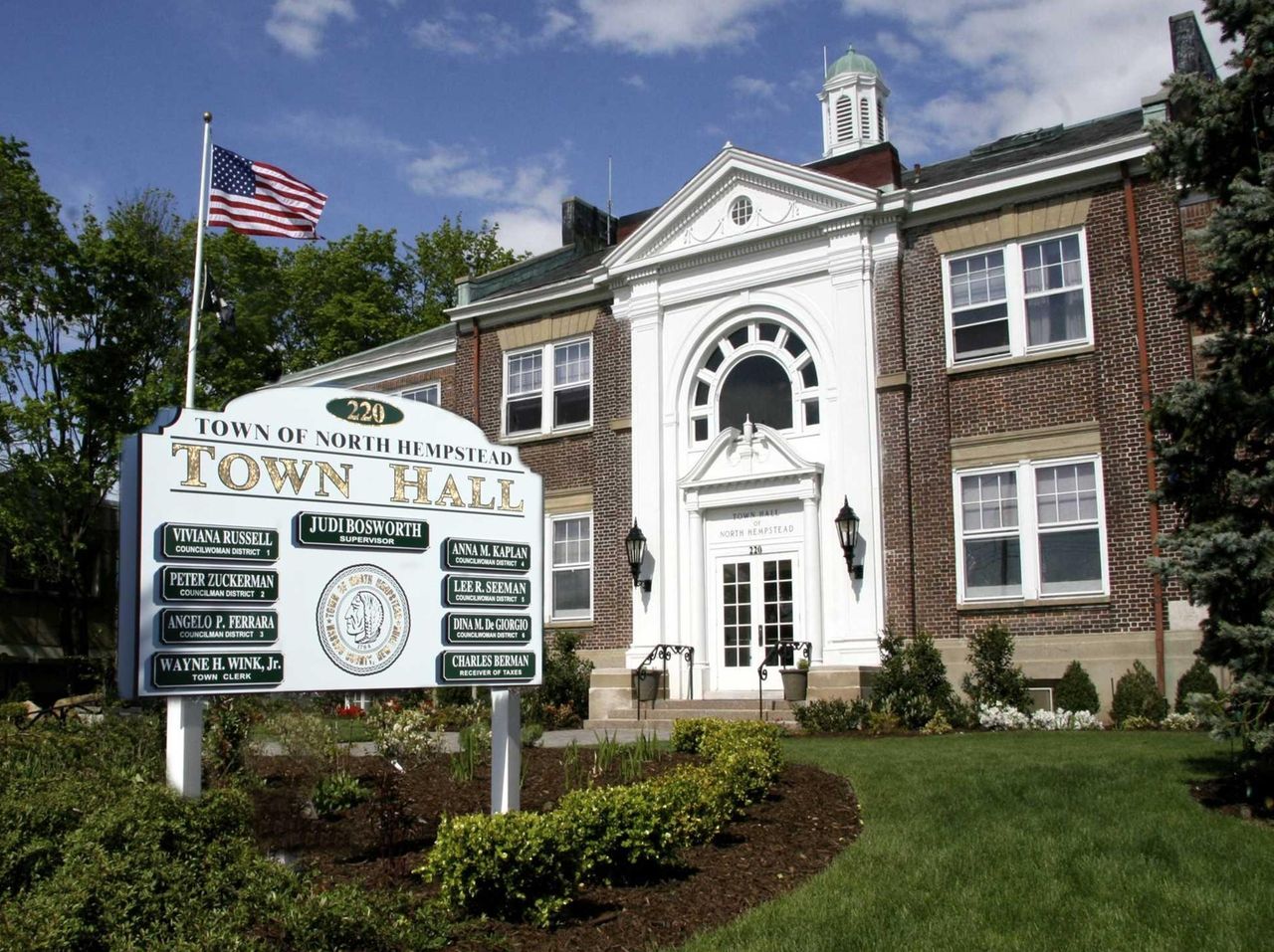 North Hempstead budget stays within cap, with adjustments Newsday
