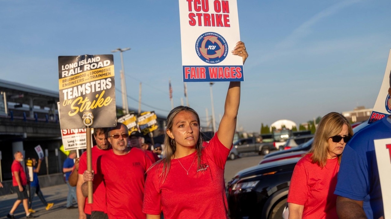 Frustration mounts on Day 3 of LIRR strike