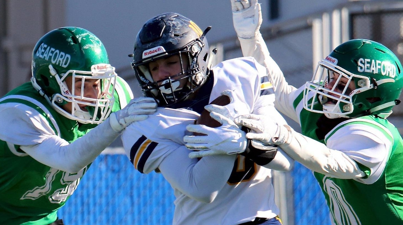 Class IV LIC ShorehamWading River vs. Seaford Newsday
