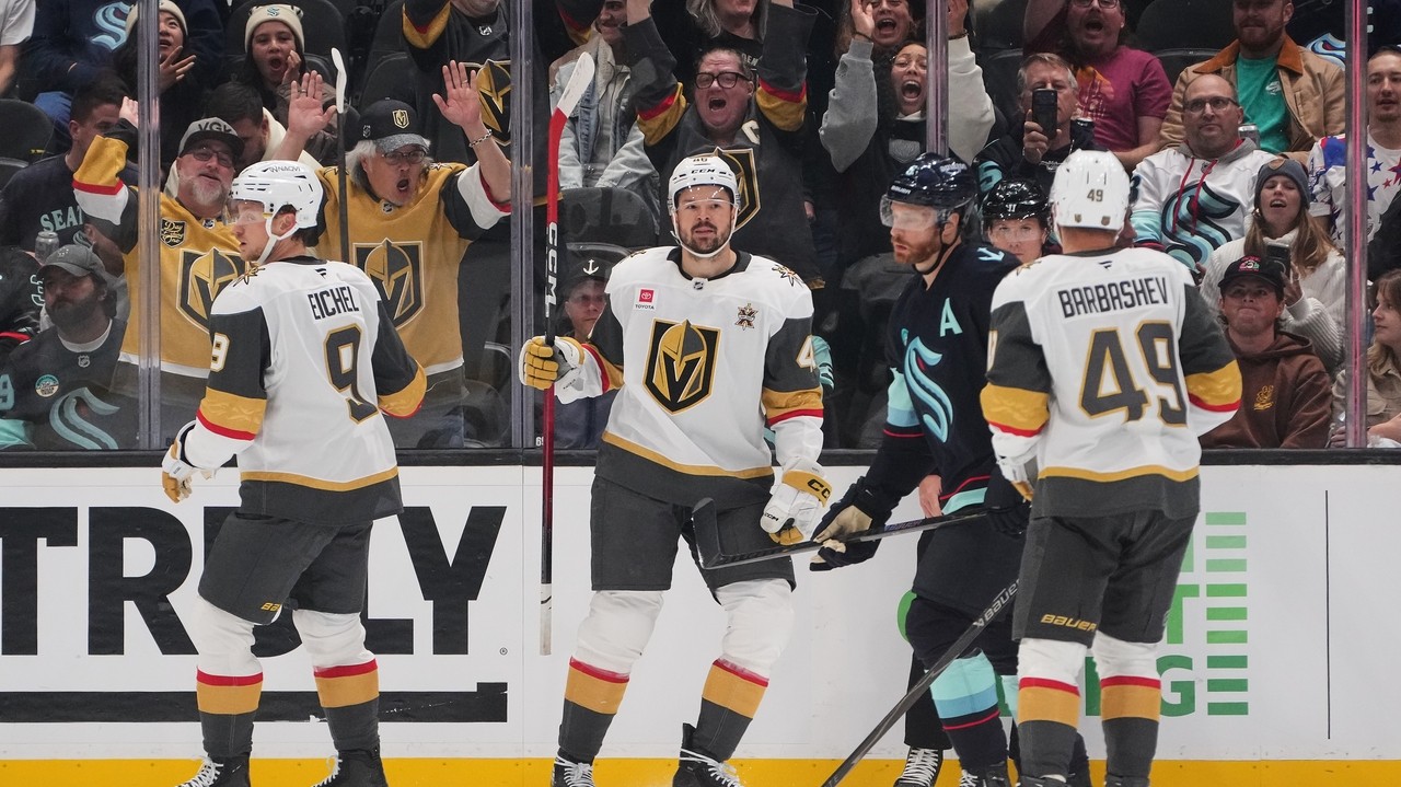 Golden Knights beat Kraken 6-2 behind 2 goals each from Olofsson and Hertl