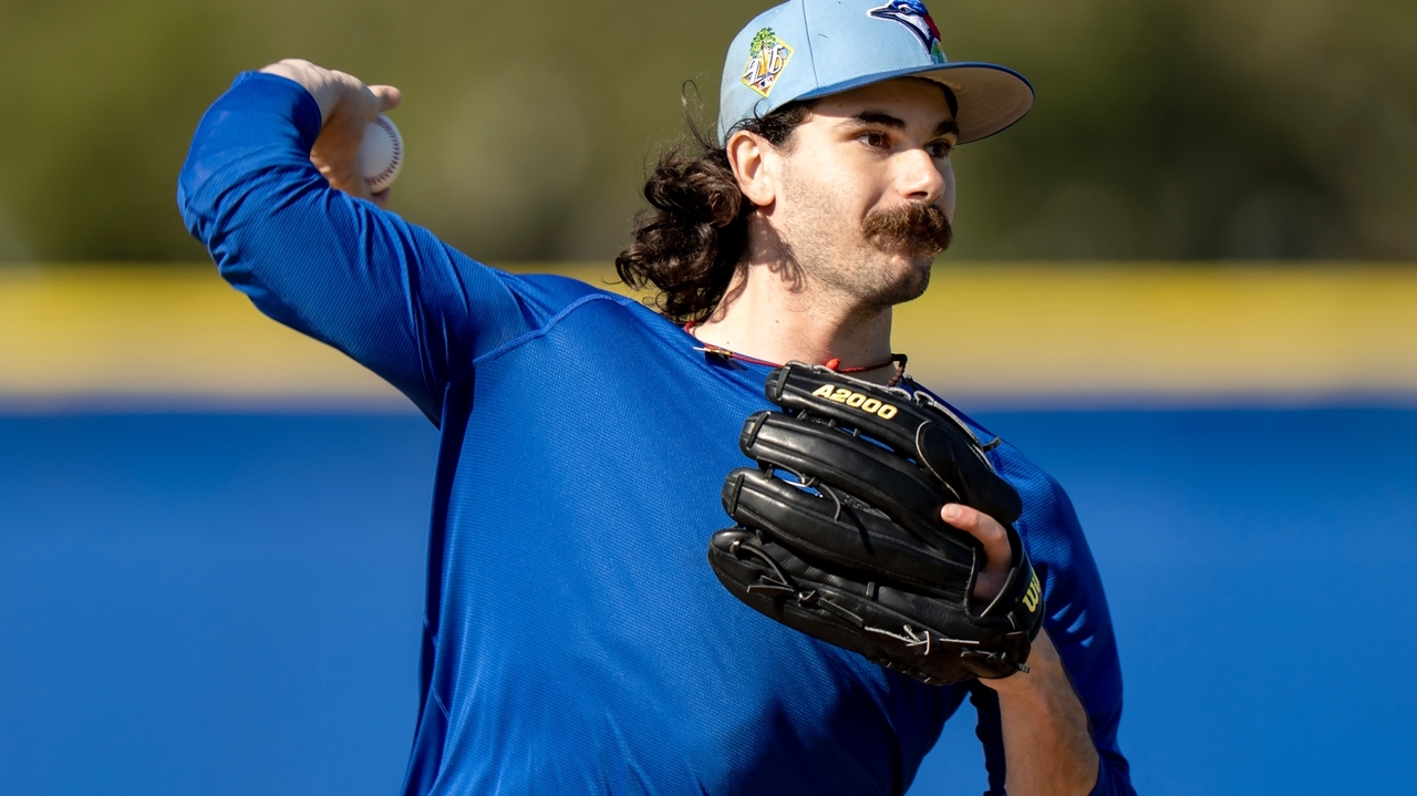 Cease records 3 strikeouts in 1 2/3 innings in much-anticipated spring ...