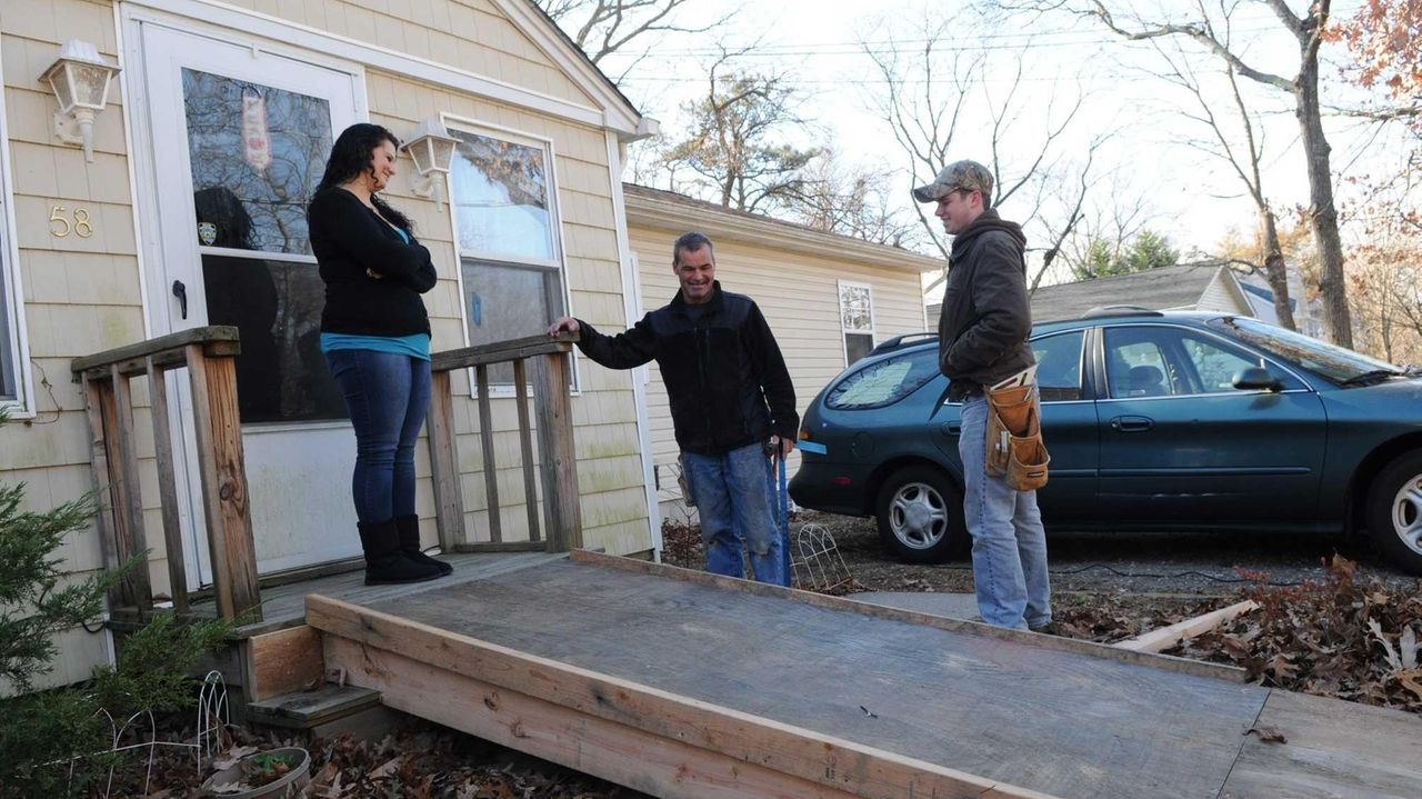 Carpenter helps after girl's wheelchair ramp is stolen Newsday