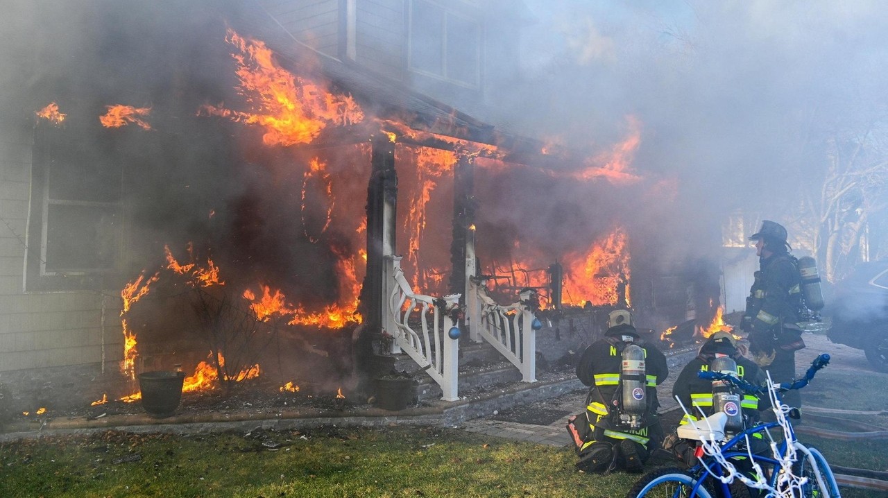 No injuries in North Lindenhurst fire that damaged day care center ...