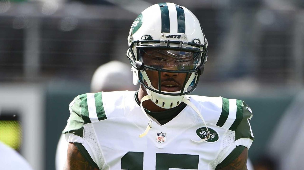 Jets WR receiver issues footrace challenge to new teammate Brandon Marshall  for jersey No. 15 – New York Daily News