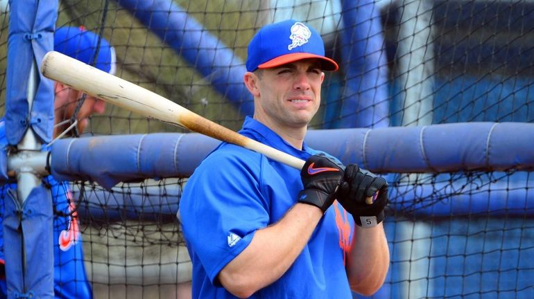 Mets third baseman David Wright gets ready for batting practice...