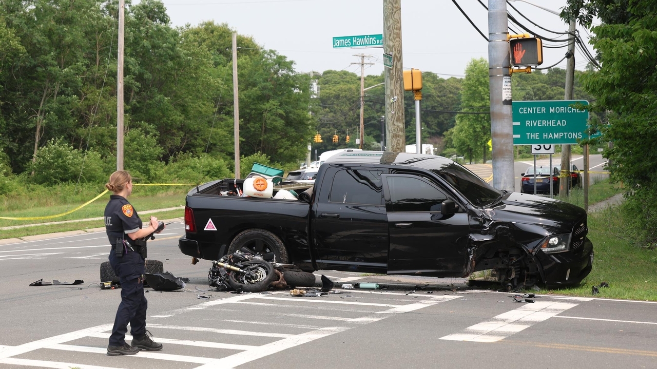 Source image for "Center Moriches motorcyclist killed when bike hits truck in Moriches, Suffolk police say"
