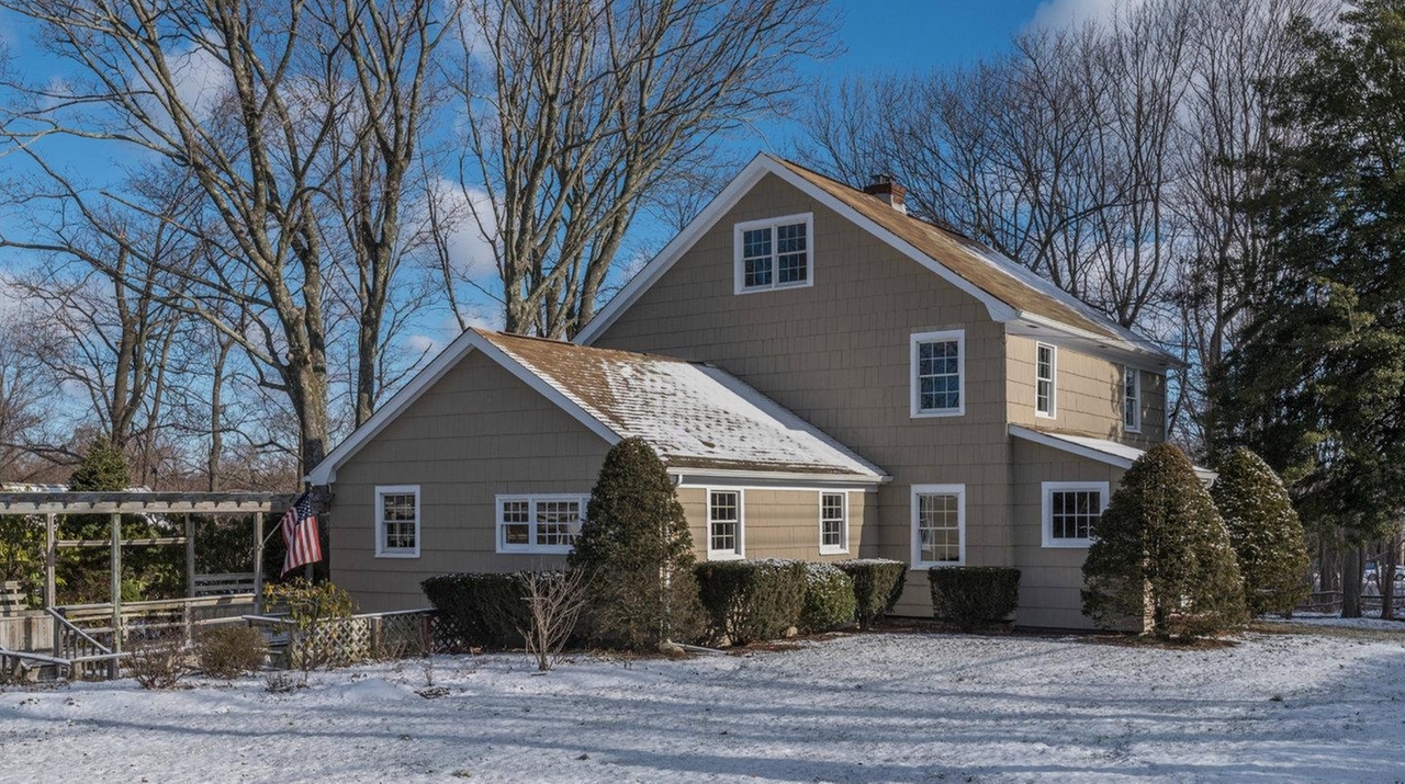 Head of the Harbor home once owned by birdhouse builder Newsday