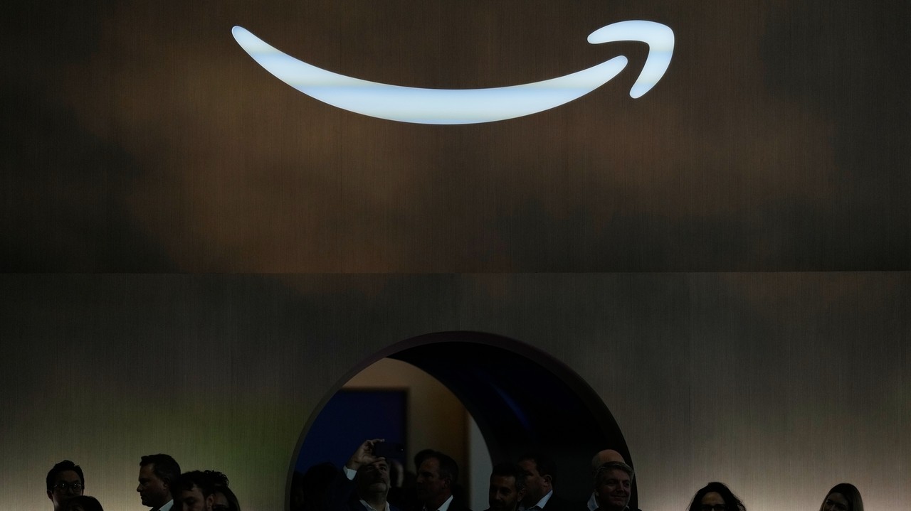 Amazon reports higher sales and earnings for 3Q, helped by its fast ...