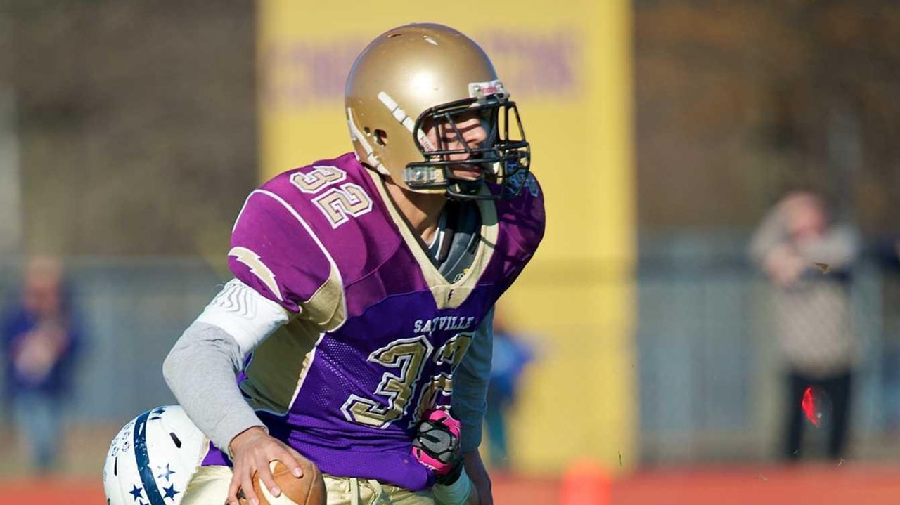 Sayville 41, Huntington 14 Newsday
