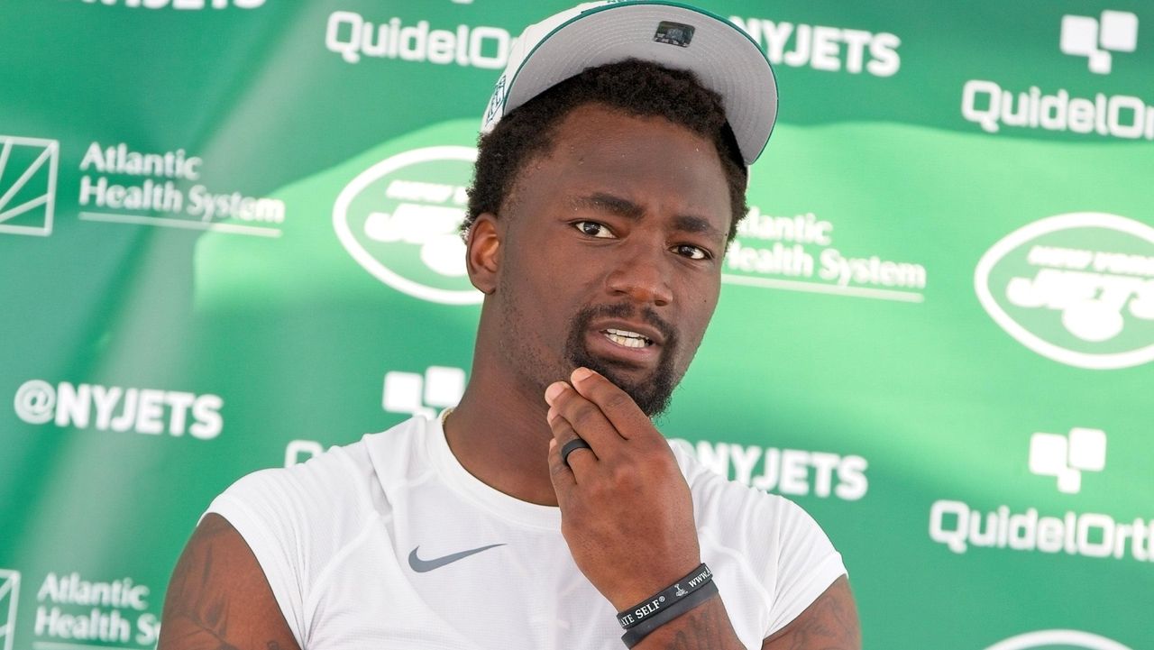 Corey Davis: Jets Rookie WR Elijah Moore Is a 'Baller'