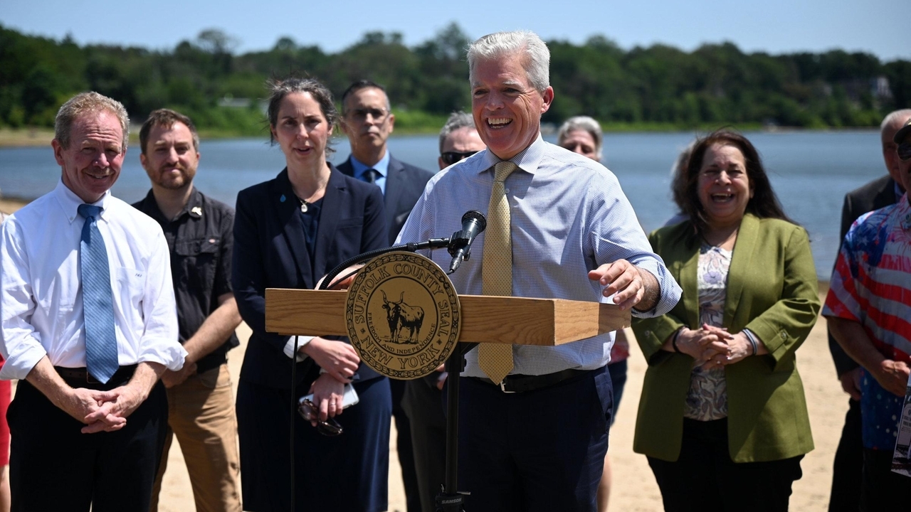 Steve Bellone fundraiser fuels speculation about future - Vimarsana News