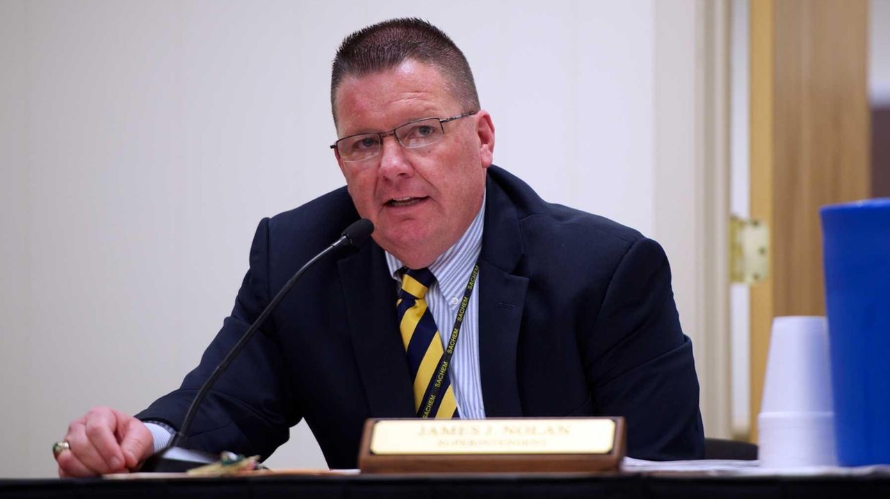 Sachem superintendent will retire after 201516 school year Newsday