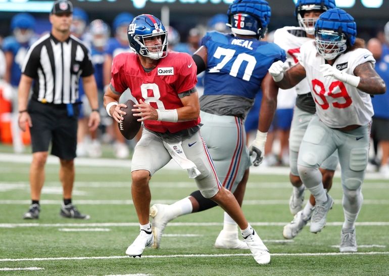 On paper and on field, Giants worthy of fans' scorn - Newsday