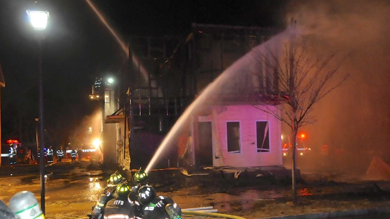 Islip Terrace firefighters subdue fire at apartment complex Newsday