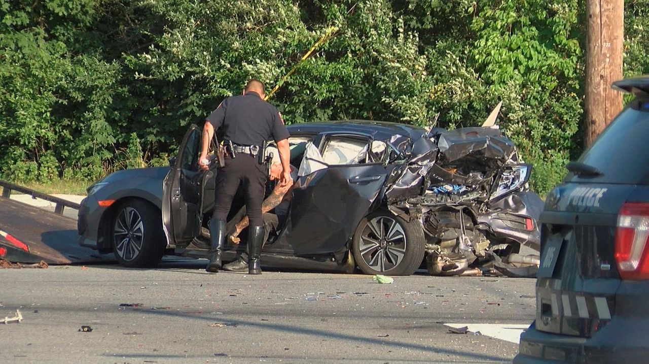 Woman killed, four injured in Mattituck crash, police say Newsday