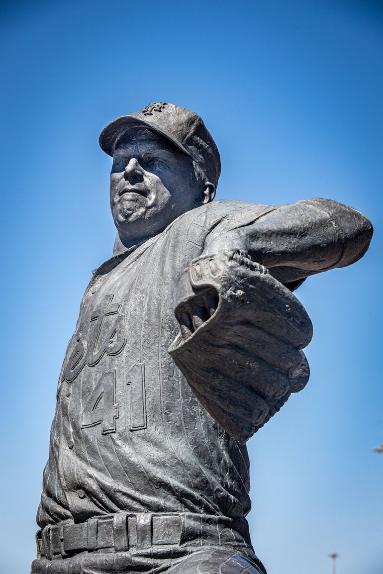 New York Mets on X: ⚾️ Tom Seaver statue coming to @CitiField