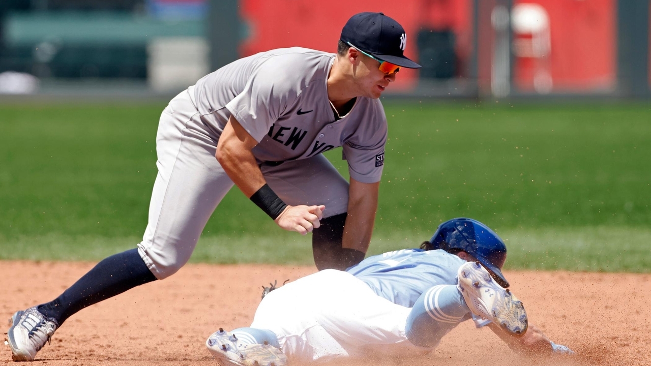 Yankees fall to Royals in ninth inning after rallying for late lead ...