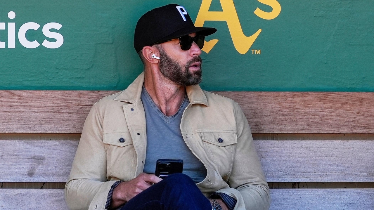 Miami Marlins promote Gabe Kapler to general manager amid several 