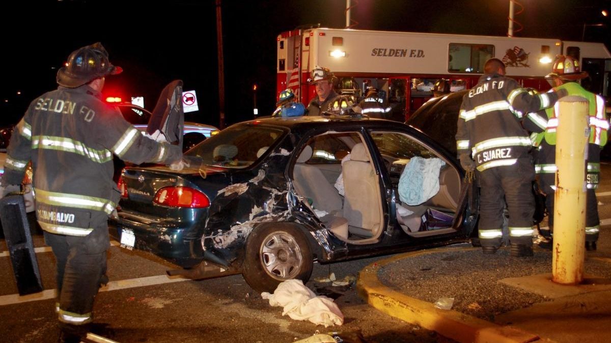 Minor injuries for girl, 4, thrown from car in Selden accident Newsday