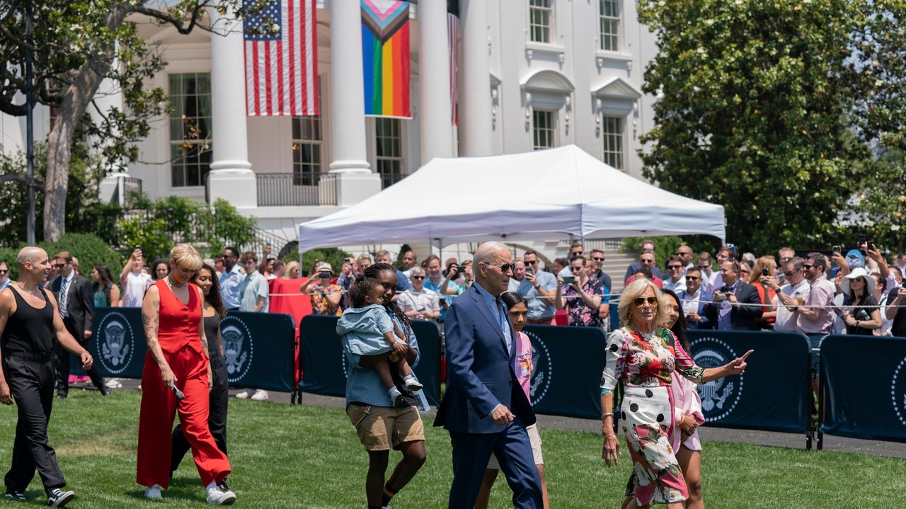 Transgender activist no longer welcome at White House after going ...
