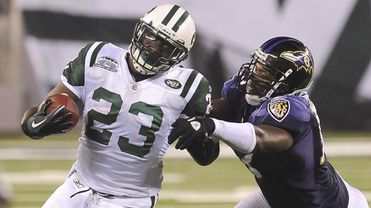 Veteran running back LaDainian Tomlinson exceeding Jets